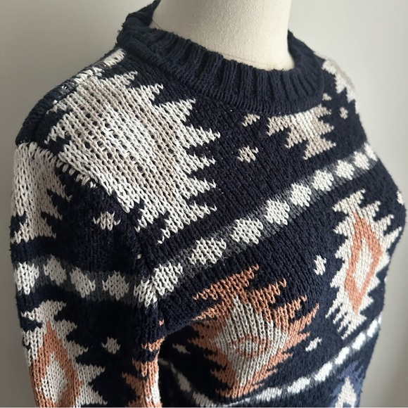 LL Bean Heritage Signature Crew Neck Sweater Size Small - Picture 8 of 8